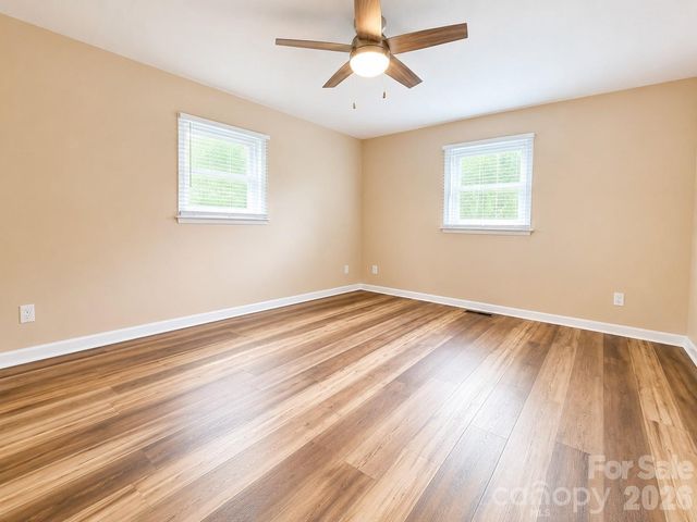 114 Falling Waters Road 2, Hendersonville, NC 28792