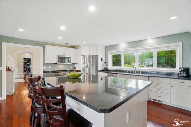 13542 Venetian Drive, Monroe, MI 48161