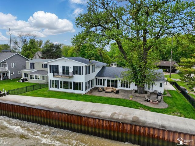 13542 Venetian Drive, Monroe, MI 48161