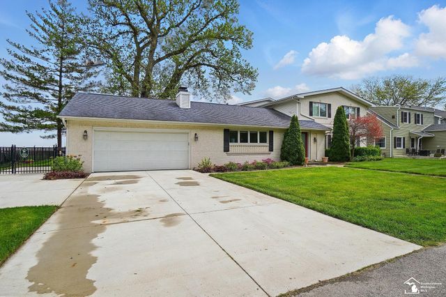 13542 Venetian Drive, Monroe, MI 48161