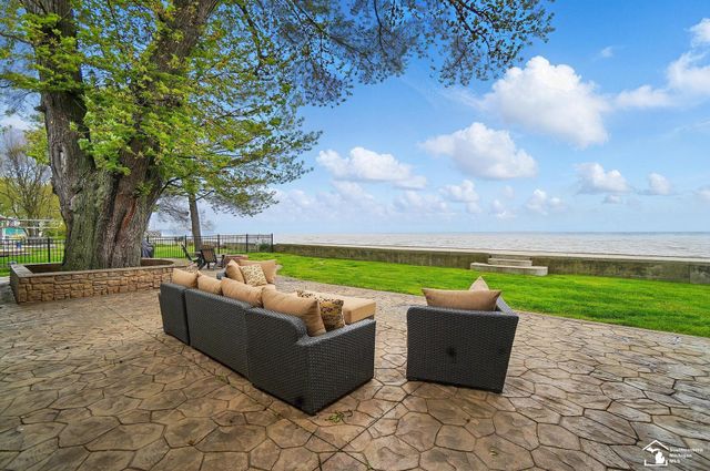 13542 Venetian Drive, Monroe, MI 48161