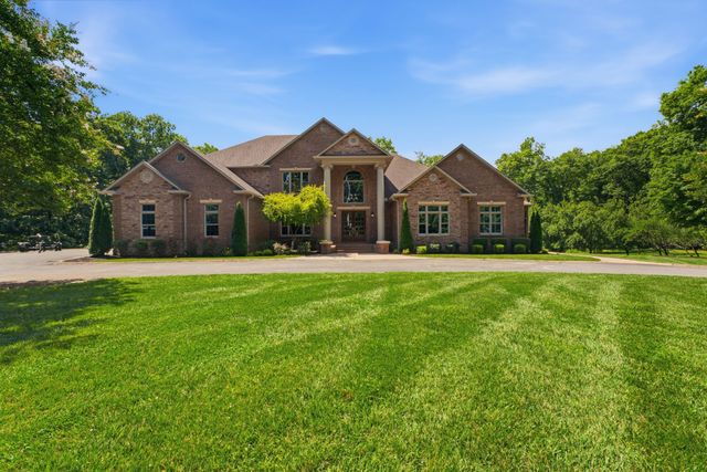 368 Chandler Dr, Winchester, TN 37398