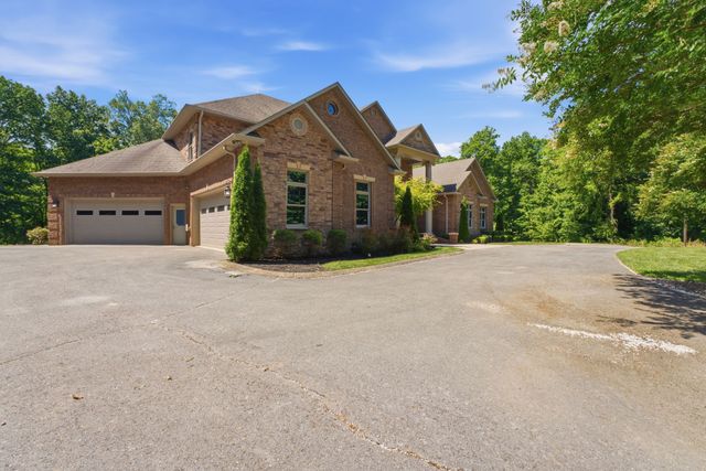 368 Chandler Dr, Winchester, TN 37398