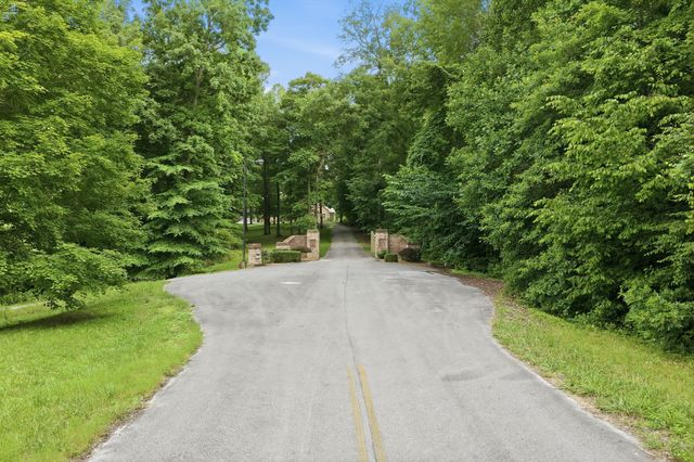 368 Chandler Dr, Winchester, TN 37398