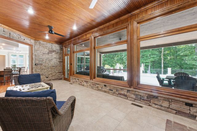 368 Chandler Dr, Winchester, TN 37398