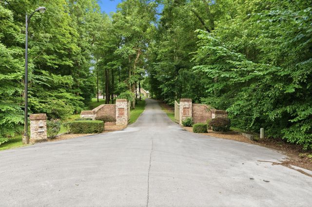 368 Chandler Dr, Winchester, TN 37398