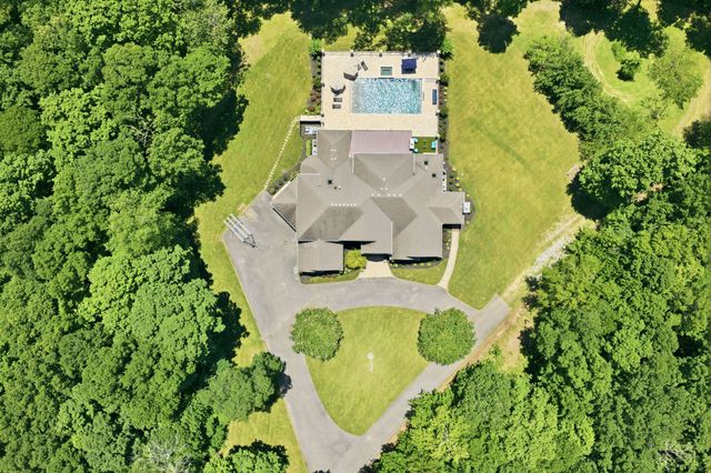 368 Chandler Dr, Winchester, TN 37398