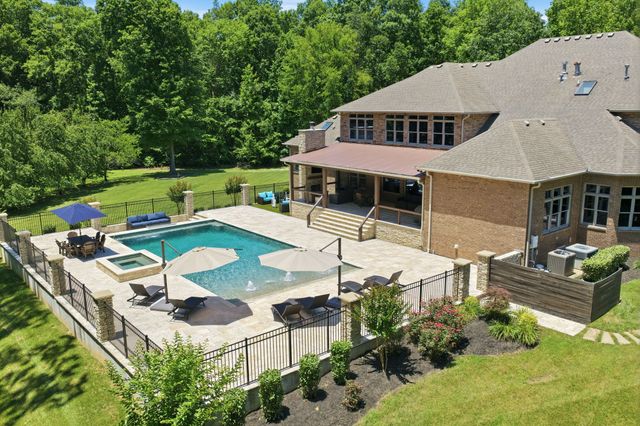 368 Chandler Dr, Winchester, TN 37398