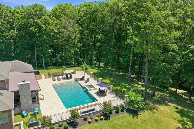 368 Chandler Dr, Winchester, TN 37398