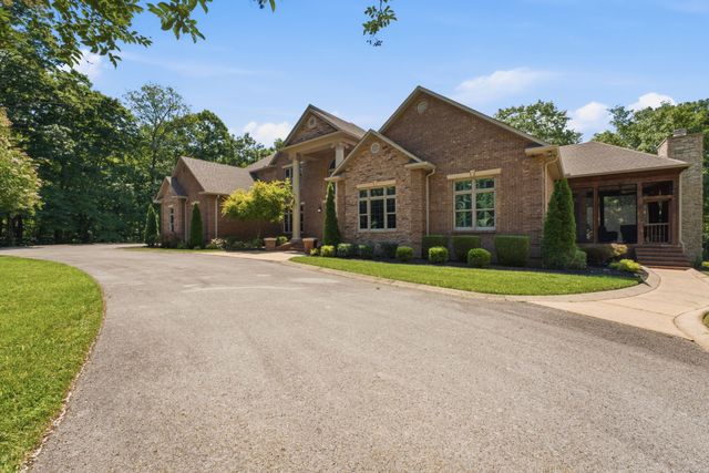368 Chandler Dr, Winchester, TN 37398