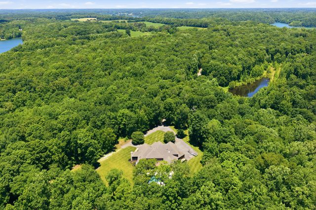 368 Chandler Dr, Winchester, TN 37398