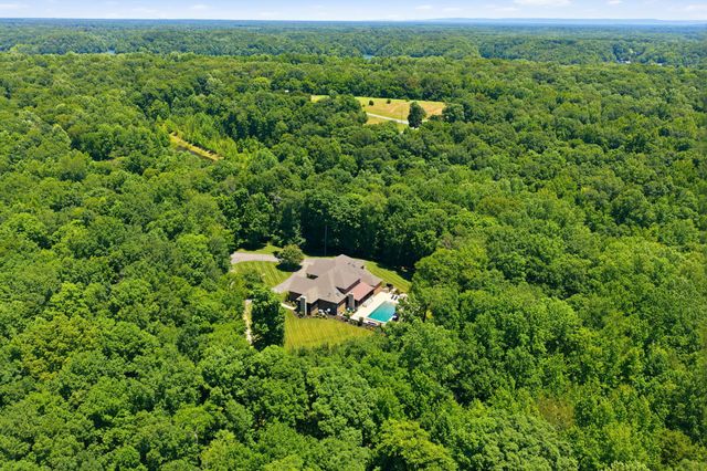368 Chandler Dr, Winchester, TN 37398