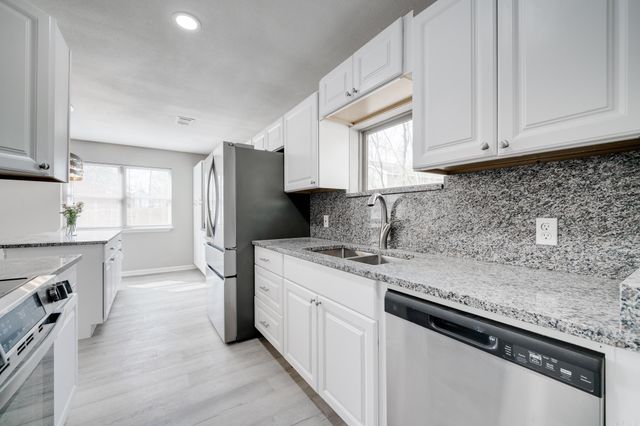 3 Grassy Lake Rd, Mayflower, AR 72106