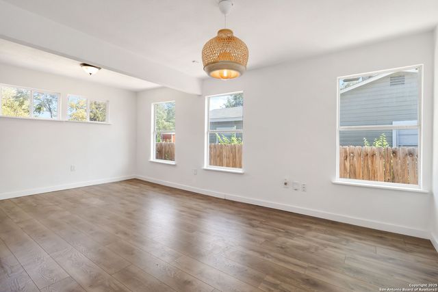 2131 Burnet, San Antonio, TX 78202