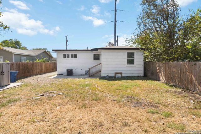 2131 Burnet, San Antonio, TX 78202