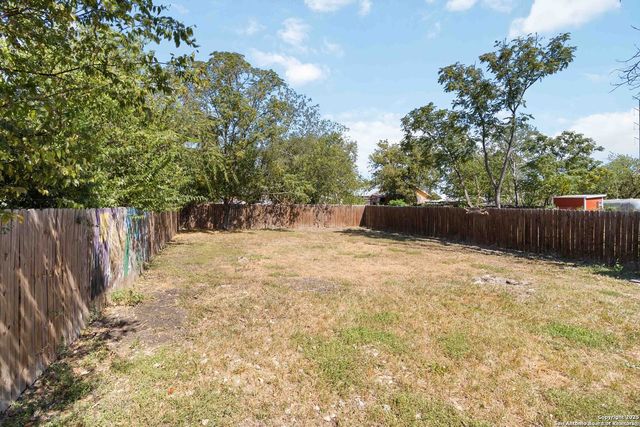 2131 Burnet, San Antonio, TX 78202