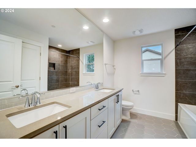 5508 N 94TH Ave LT214, Camas, WA 98607