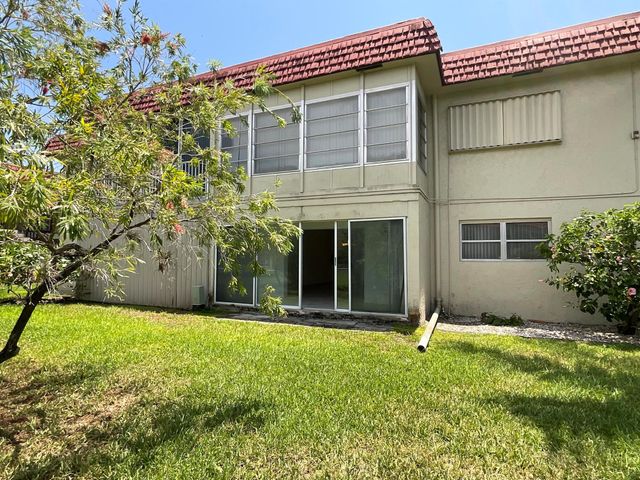 21 Abbey Lane 107, Delray Beach, FL 33446