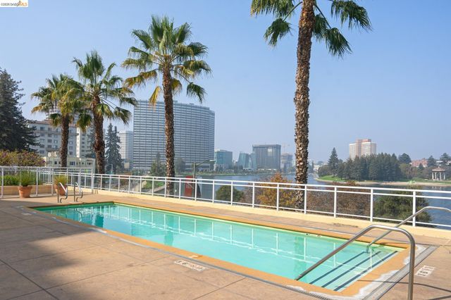 1 Lakeside Dr 411, Oakland, CA 94612
