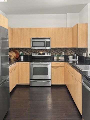 1 Lakeside Dr 411, Oakland, CA 94612