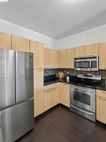 1 Lakeside Dr 411, Oakland, CA 94612