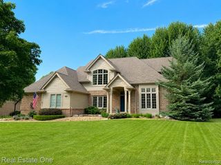 1793 Skyline Drive, Rochester Hills, MI 48306