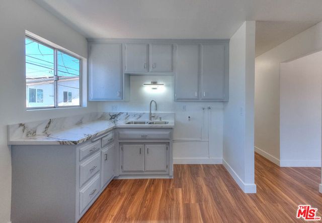 8468 Halldale Avenue, Los Angeles, CA 90047