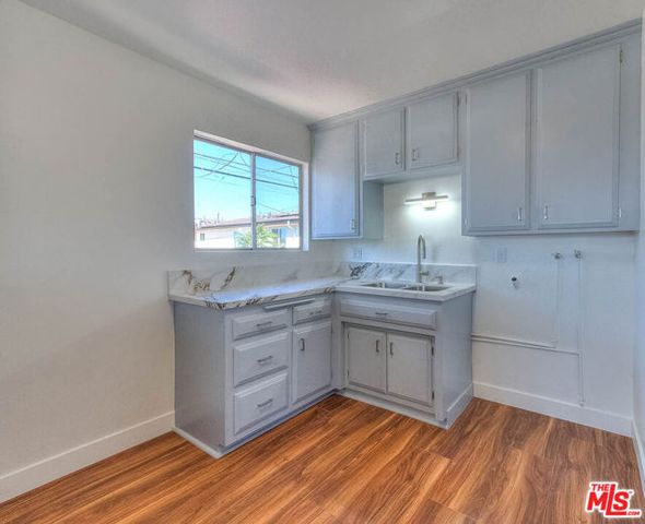 8468 Halldale Avenue, Los Angeles, CA 90047