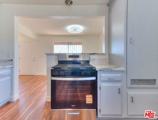 8468 Halldale Avenue, Los Angeles, CA 90047