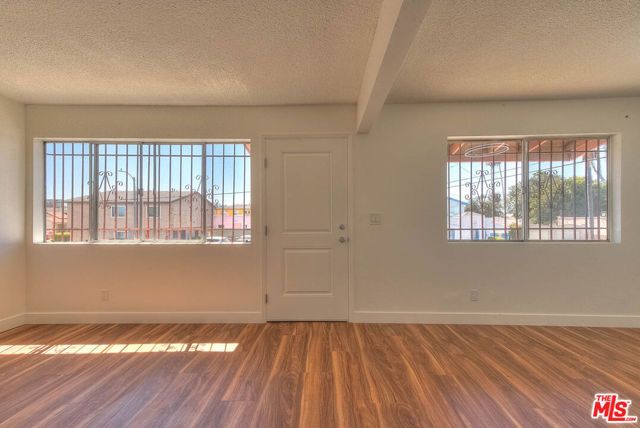 8468 Halldale Avenue, Los Angeles, CA 90047