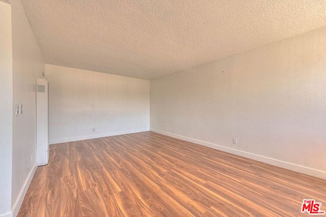 8468 Halldale Avenue, Los Angeles, CA 90047