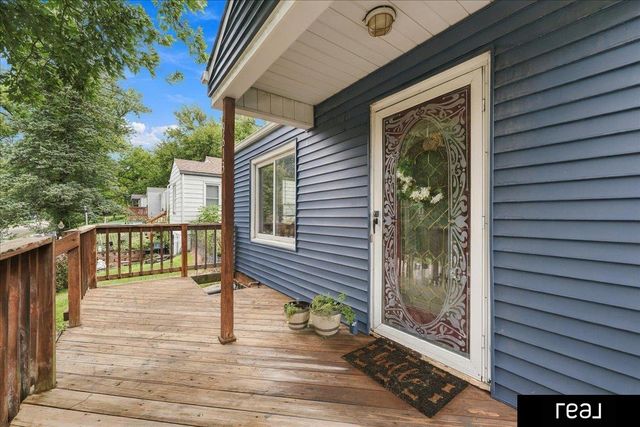 9613 N 31 Street, Omaha, NE 68112