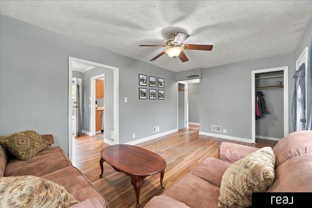 9613 N 31 Street, Omaha, NE 68112