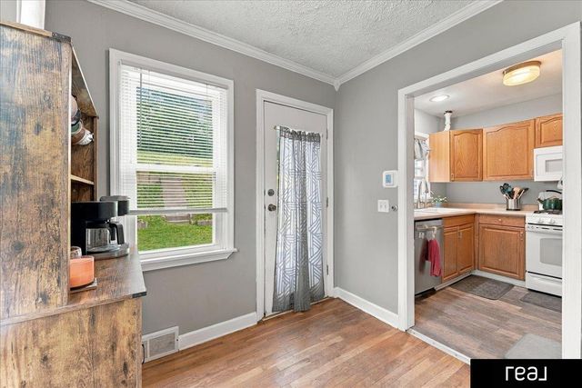 9613 N 31 Street, Omaha, NE 68112