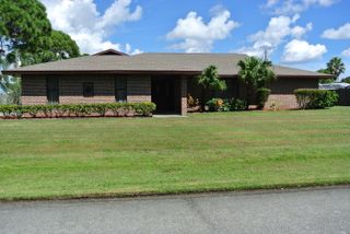 321 Huntsville Street NE, Palm Bay, FL 32907