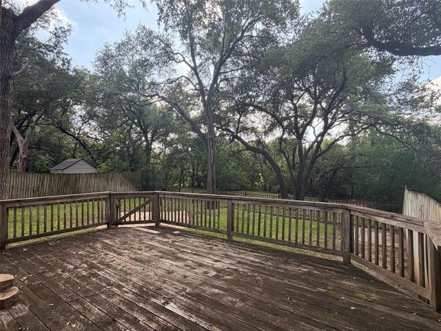 7422 Dallas DR, Austin, TX 78729