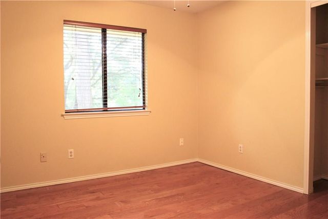 7422 Dallas DR, Austin, TX 78729