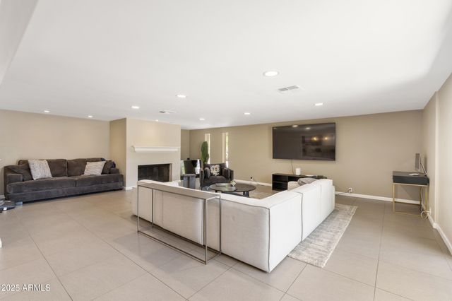 11033 N 74TH Street, Scottsdale, AZ 85260