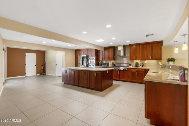 11033 N 74TH Street, Scottsdale, AZ 85260