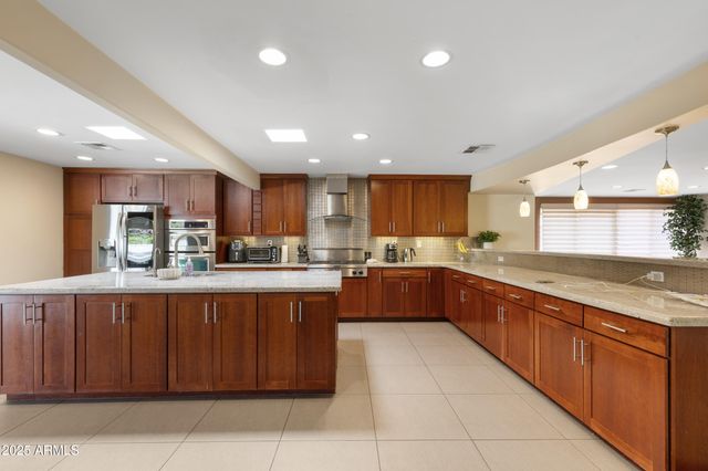 11033 N 74TH Street, Scottsdale, AZ 85260