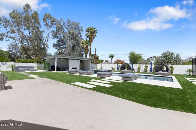 11033 N 74TH Street, Scottsdale, AZ 85260