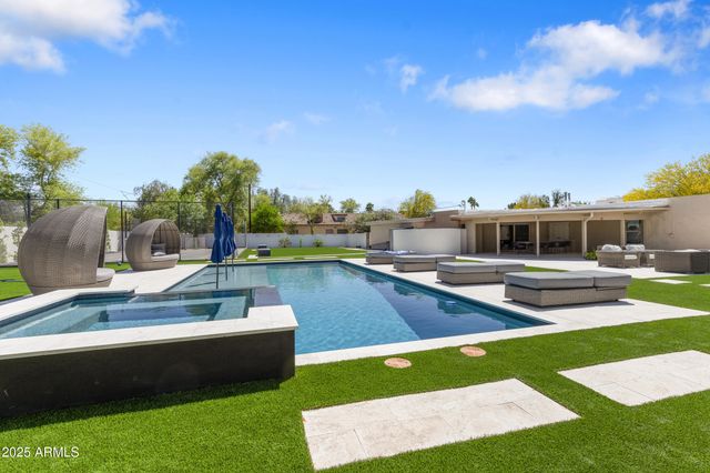 11033 N 74TH Street, Scottsdale, AZ 85260