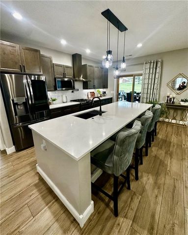 186 N Sunset Drive, Maryville, MO 64468