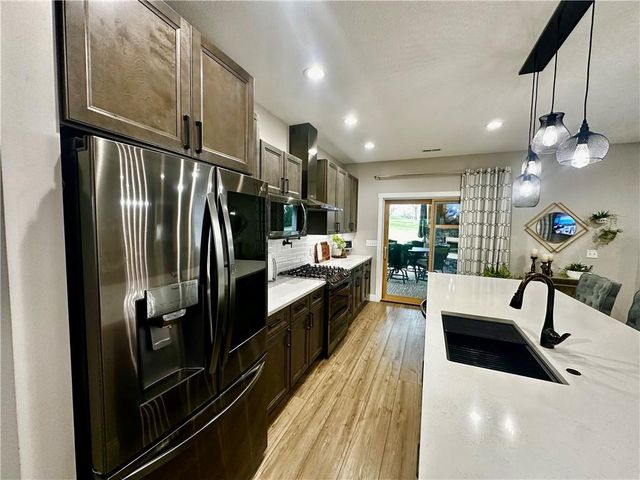 186 N Sunset Drive, Maryville, MO 64468