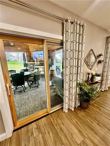 186 N Sunset Drive, Maryville, MO 64468