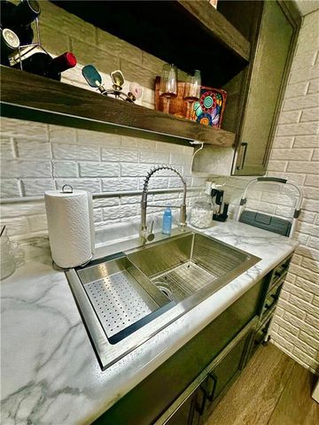 186 N Sunset Drive, Maryville, MO 64468