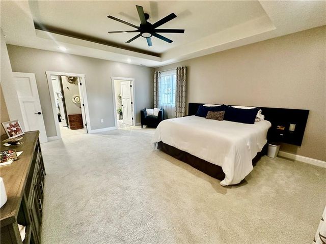 186 N Sunset Drive, Maryville, MO 64468