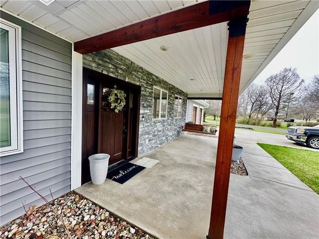 186 N Sunset Drive, Maryville, MO 64468