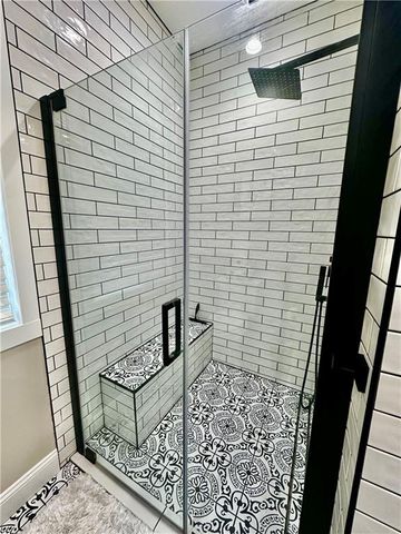 186 N Sunset Drive, Maryville, MO 64468