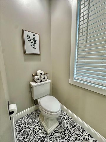 186 N Sunset Drive, Maryville, MO 64468